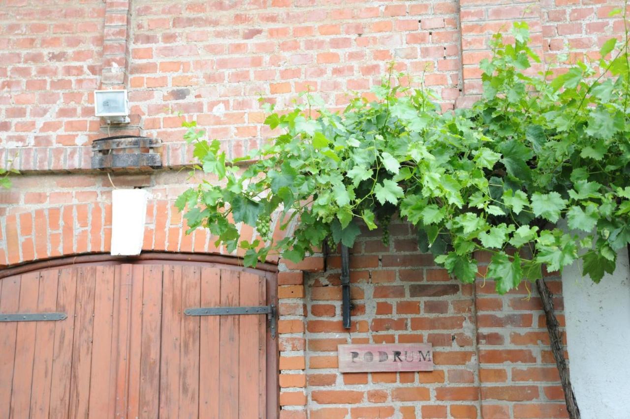 Wellness B&B Winery Sontacchi Kutjevo Buitenkant foto