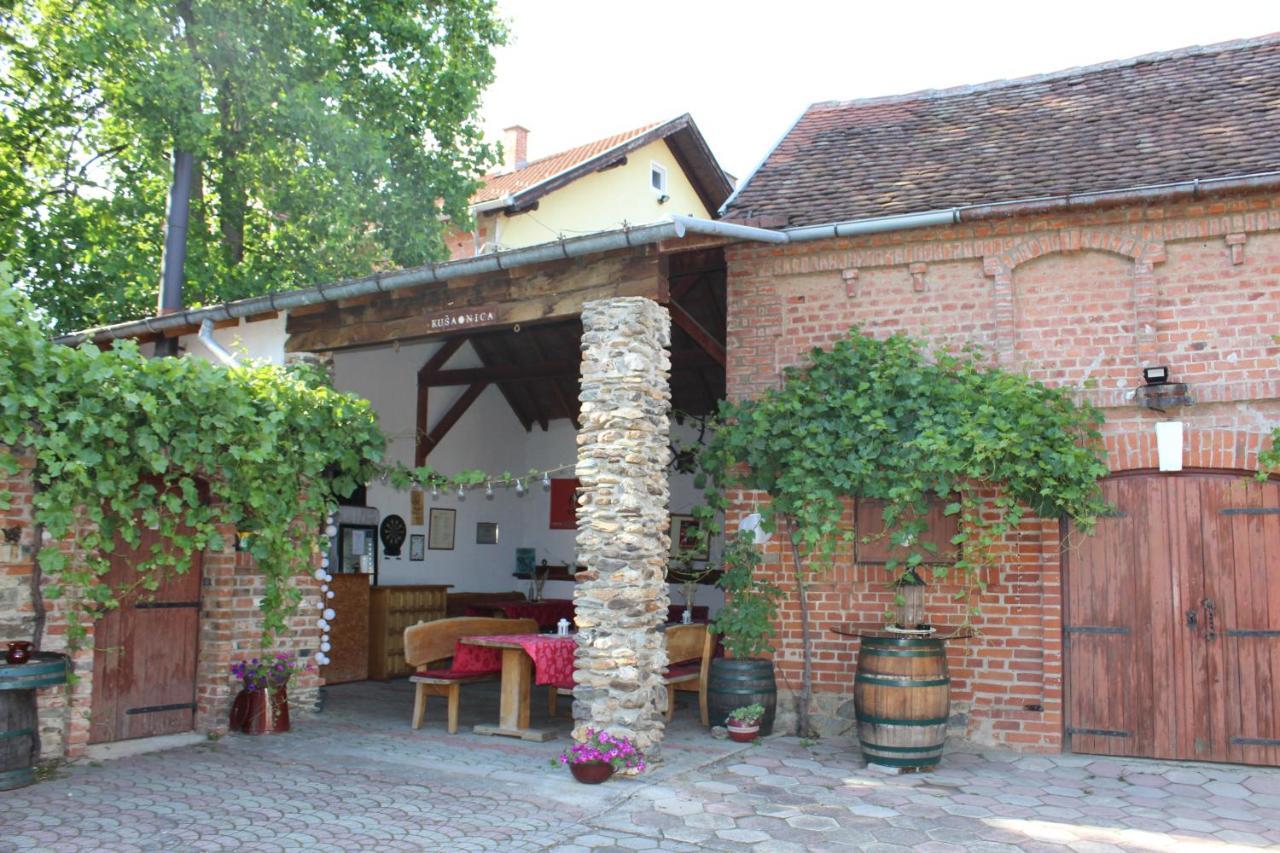 Wellness B&B Winery Sontacchi Kutjevo Buitenkant foto