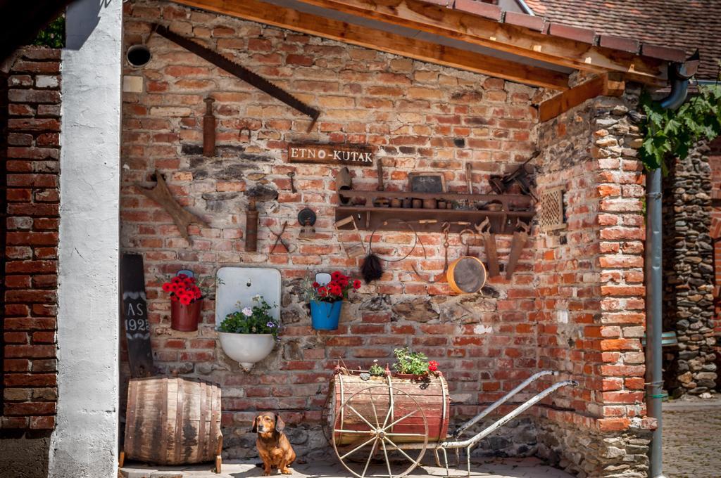 Wellness B&B Winery Sontacchi Kutjevo Buitenkant foto